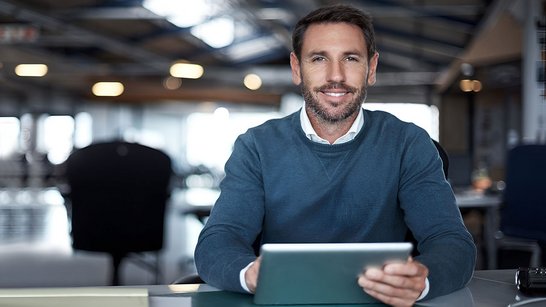 GeschĂ€ftsfĂŒhrer digitalisiert die Lagerprozesse im Unternehmen