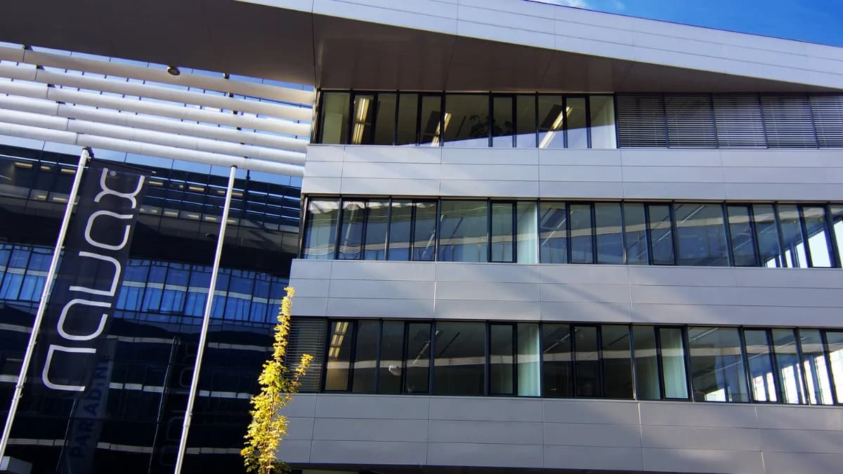NAVAX headquarters in Vienna from outside