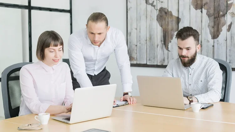 Das Professional Services Team arbeitet effizient